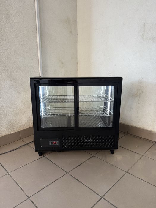 Холодильник Кондитерський-Десертний Настільний Good-food !