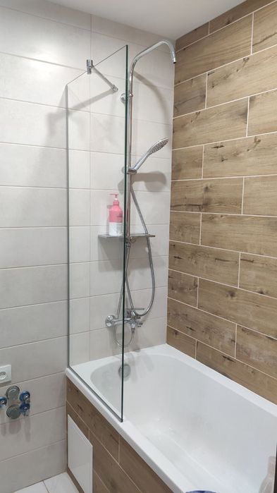 Шторка для ванни скляна