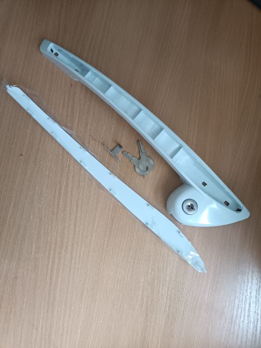 Ручка з замком до глухих кришок морозильник ларів