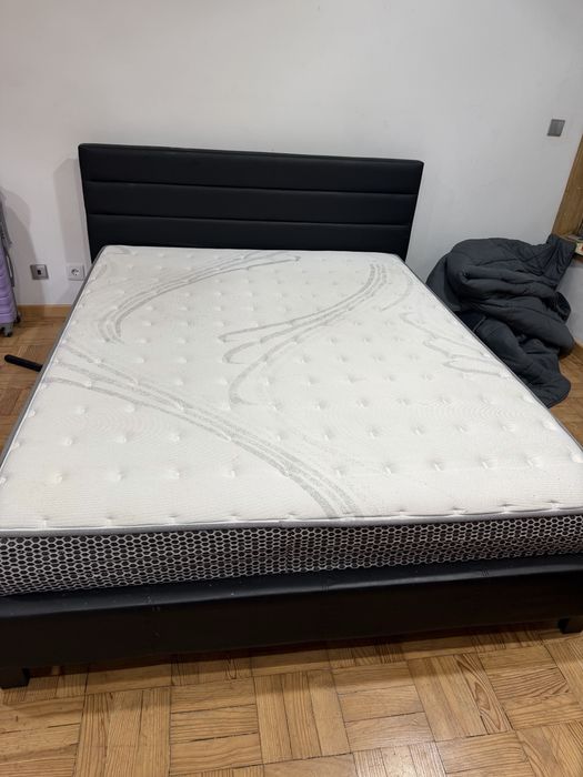 Cama casal com colchao