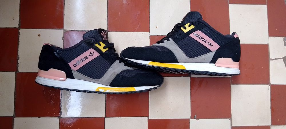 кроссовки adidas zx - купити жіноче взуття - Ціна на OLX.ua