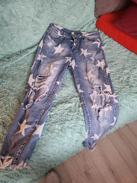 Spodnie jeans gwiazdy z dziurami
