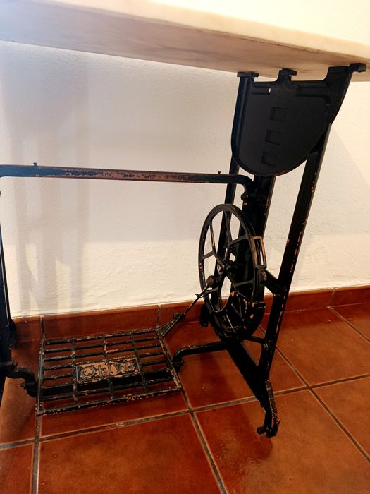 Mesa de Máquina de Costura