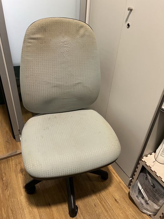 Cadeira super comoda para secretaria