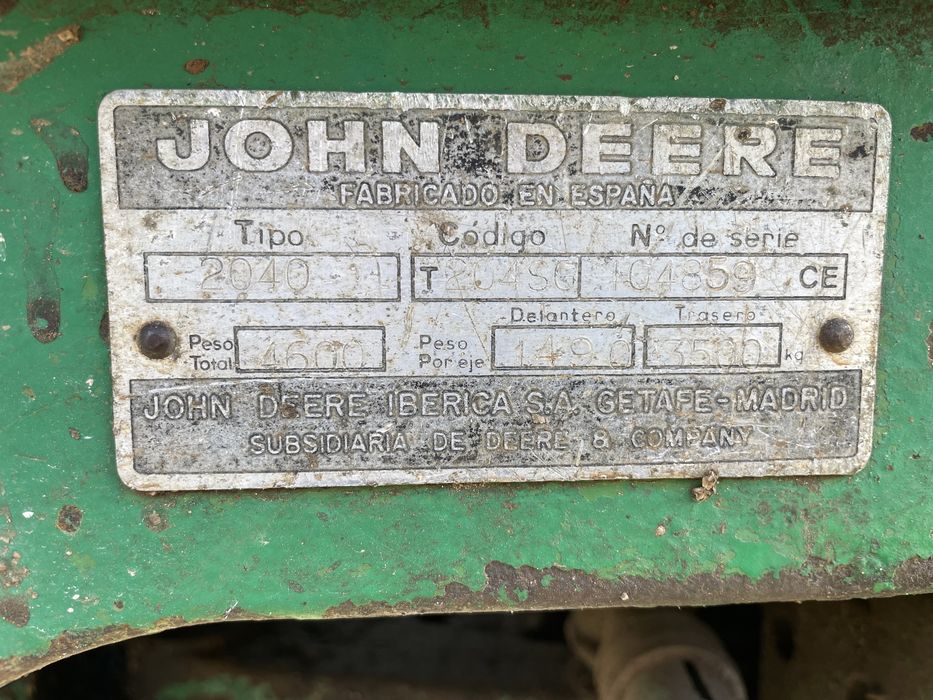 Trator agrícola de tração simples