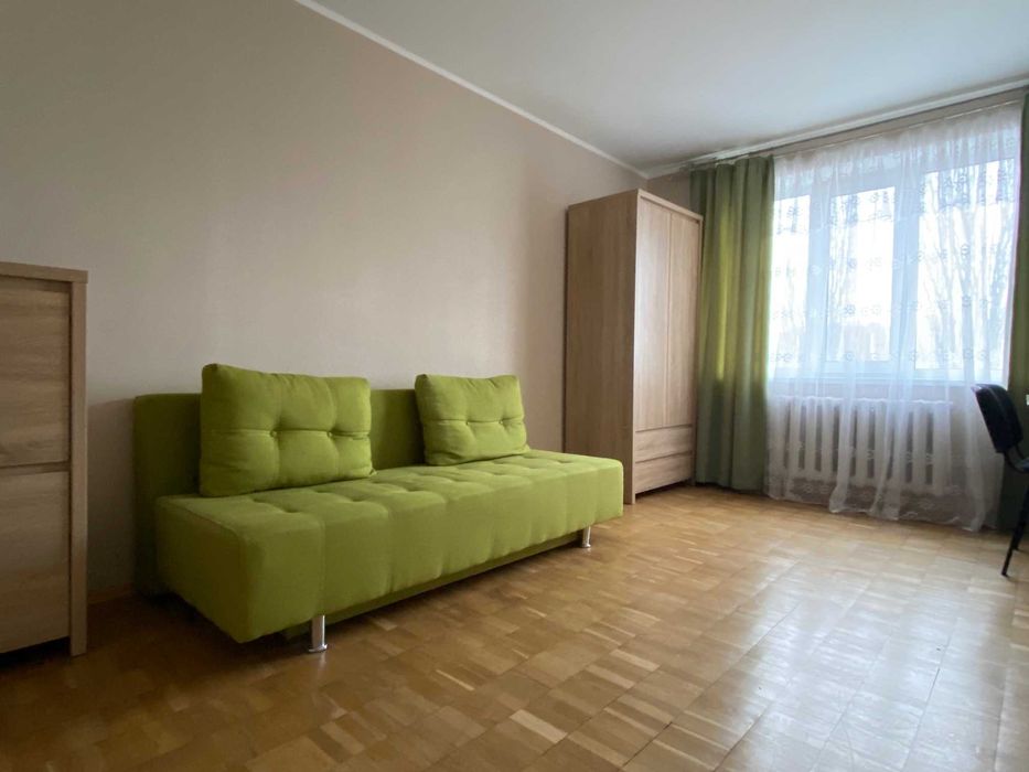 Актуально. Пр-т Голосіївський 7 , 4 хвилини пішки метро "Деміївська"