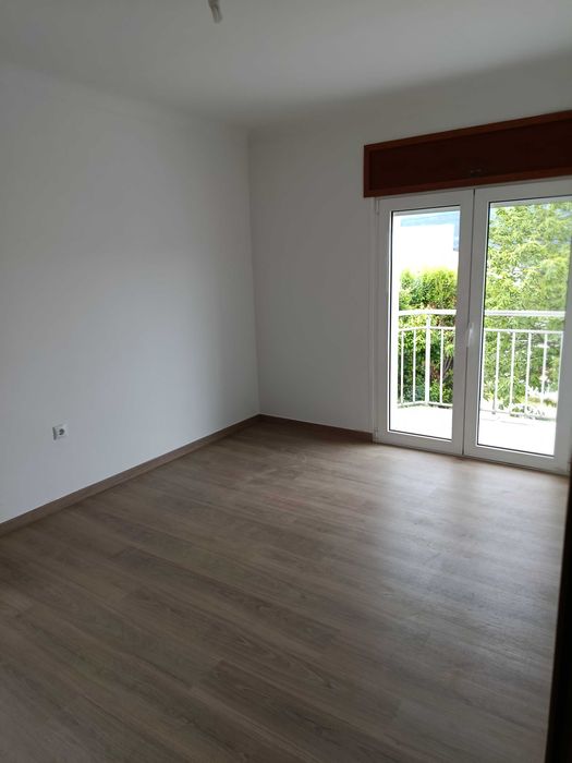 Arrenda-se apartamento