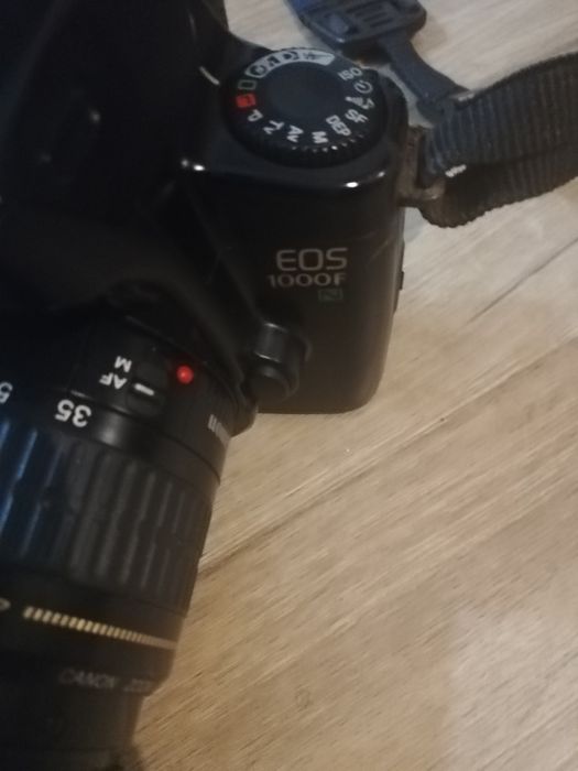 Máquina fotográfica Canon 1000f