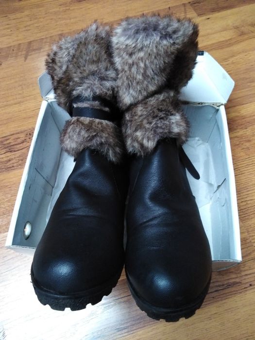 Kozaki 40 czarne na koturnie kożuszek