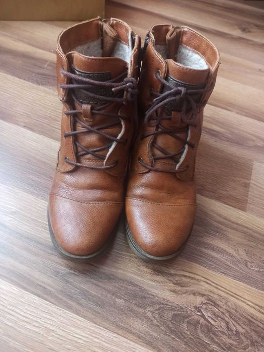 Botki ocieplane Mustang rozmiar 37