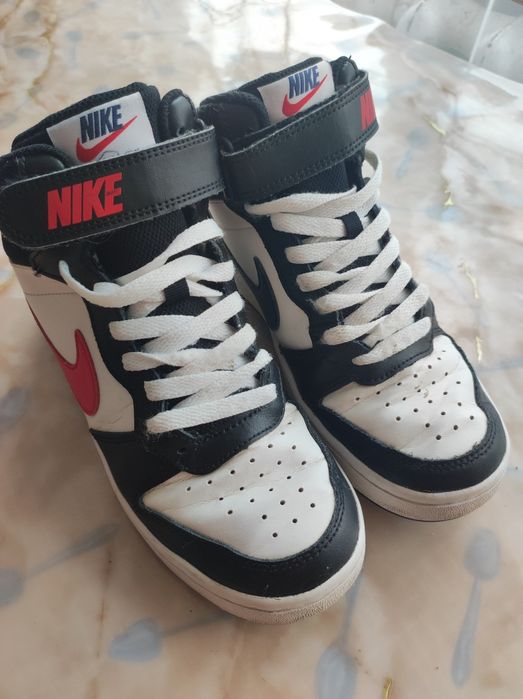 Nike хайтопи кросовки