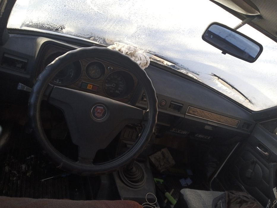 Разбираем Волгу 2410 на разборку кому что надо пишите