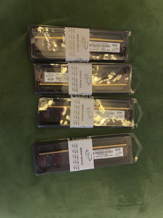 Pamięć RAM DDR4 16 GB (4×4 GB) 2400 MHz
