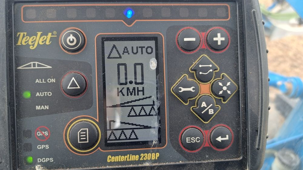 Matrot Maestria GPS 4000litrów 2 komplety kół