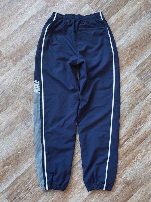 Винтажные спортивные штаны Nike