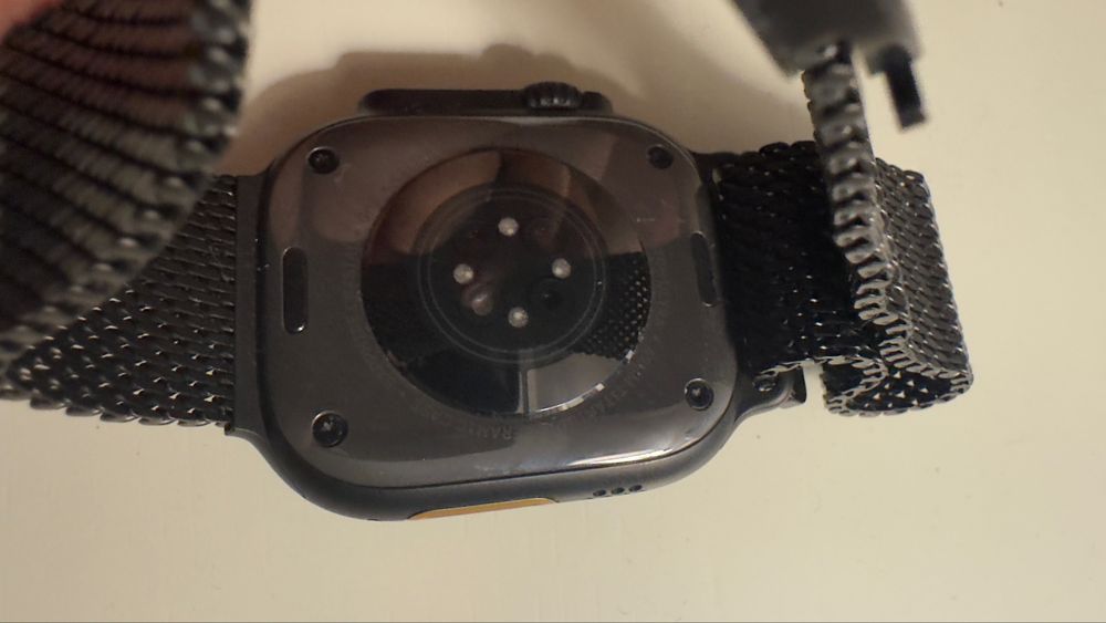 Apple Watch Ultra 3 com Loop Milanesa Titanio Preto