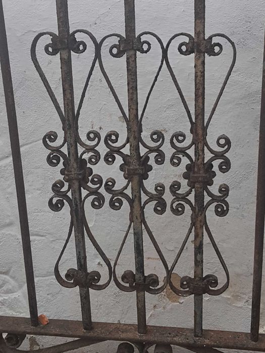 Varanda ferro forjada  Antiga