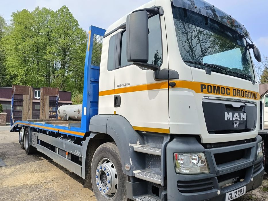Transport maszyn pojazdów pomoc drogowa