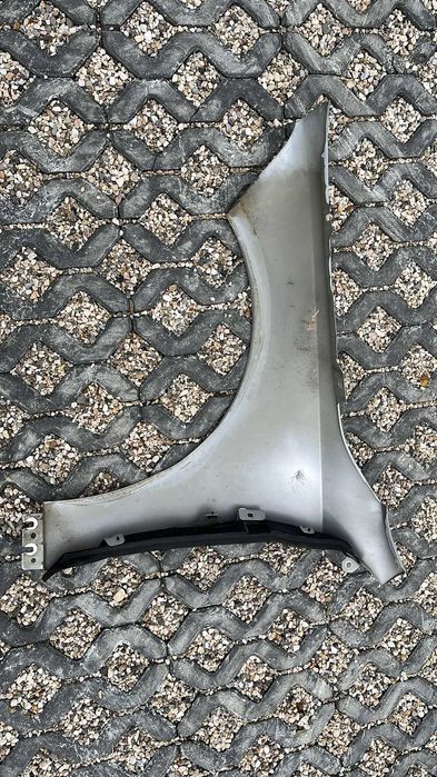 Guarda-lamas direito Mercedes W177