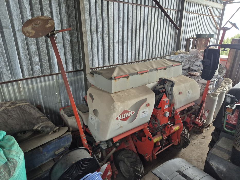 Kuhn Maxima 2TS 6 rzędów kontrola sekcji