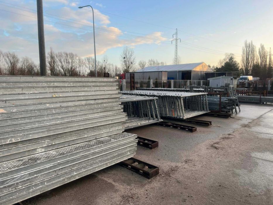 Wynajem Rusztowania / Stempli budowalnych / Dźwigarów