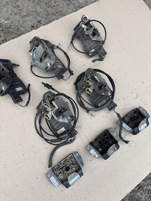 Замок МЛ Мерседес 163 ML Розборка замок дверки двері