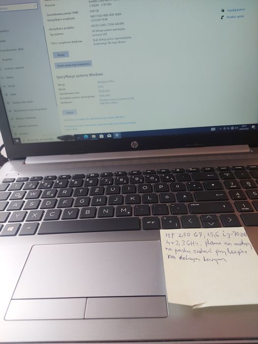 HP 250 G7 15,6" procesor i5-7020U 4x2,3GHz są dwa  sloty na ram ddr4 DP VGA