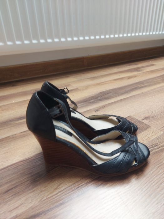 Buty na koturnie next 35,5