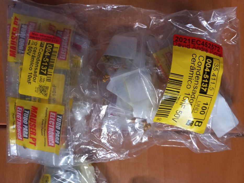 Various Electronic Components64874031806210121