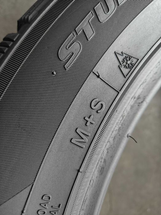 2шт R20 235 55 шини зимові Toyo Obseve G3-Ice добрий стан