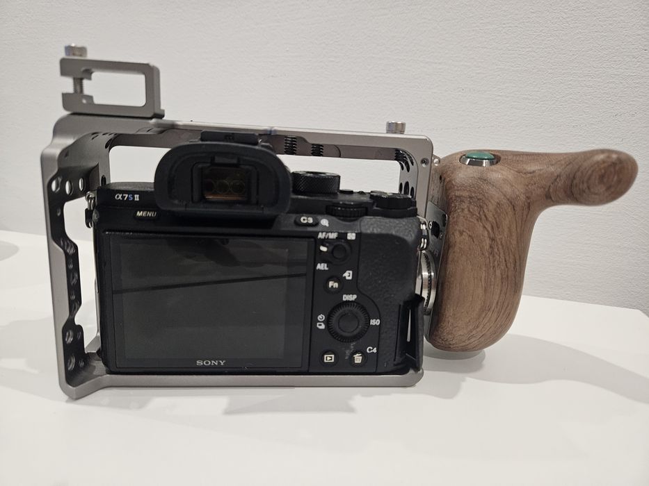 SONY 7S II z klatką operatorską Tilta