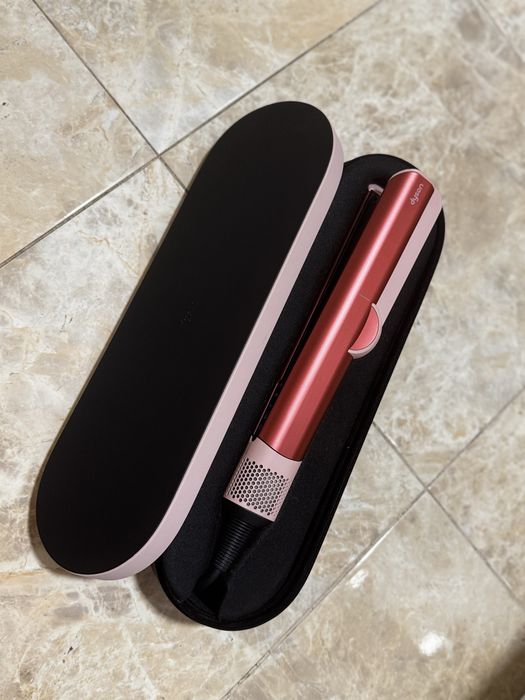 Продам новий оригінальний Dyson Airstrait HT01