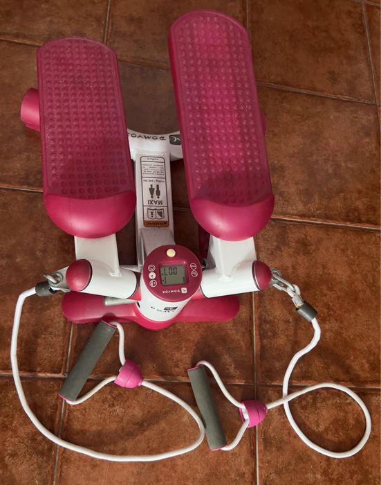 Step com elastico para treinar / trabalho de pés