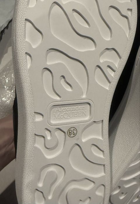 Alexander McQueen 39 welurowe czarne sneakersy buty trampki 39