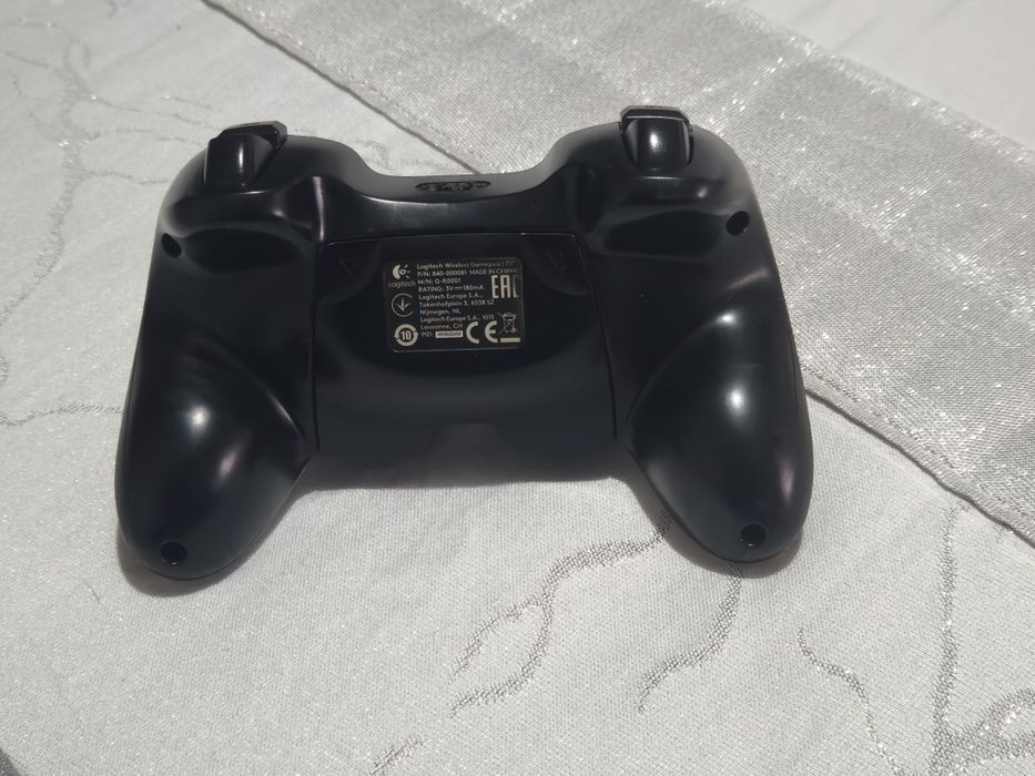 Logitech Controller64739992560898124