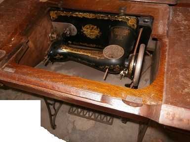 Máquina de Costura Singer antiga rebativel
