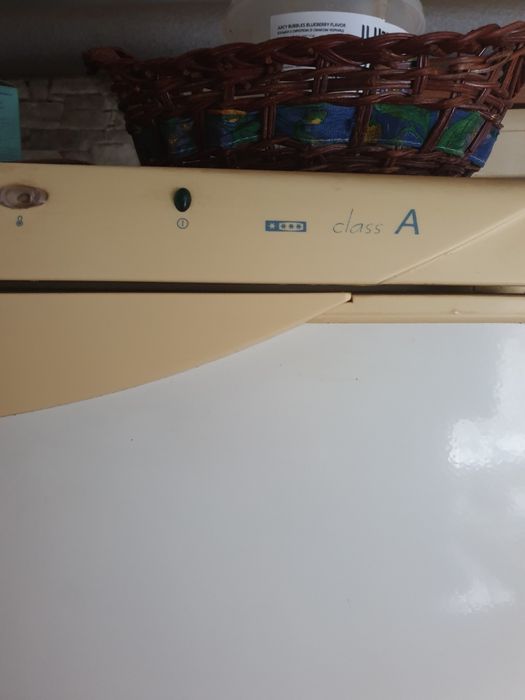 Продам холодильник snaige classA