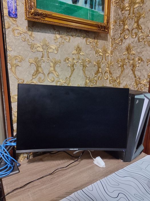 Продаю комп'ютер ,ПК, монітор. Мишка навушники продаються окремо