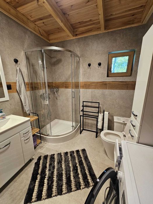 Mazury domek  linia brzegowa jezioro Kalwa Willa Sosenka pomost  łódka