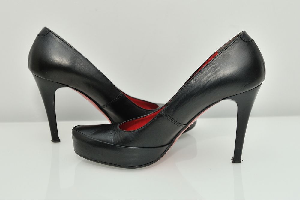 Idealne szpilki z czerwoną podeszwą - roz. 38 !! WOJAS !!