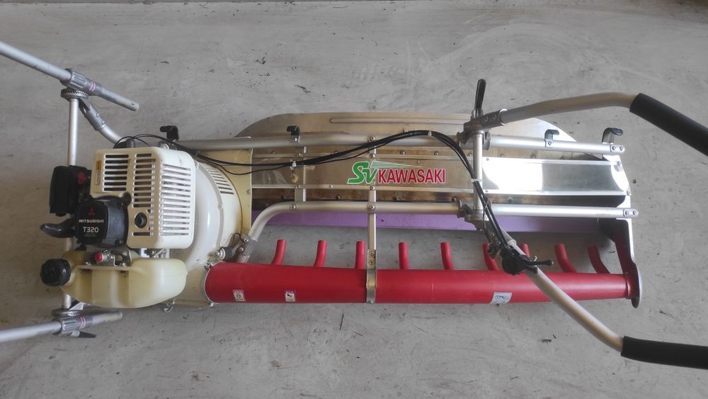 Maquina de corte Plantas  Aromáticas SV Kawasaki T320