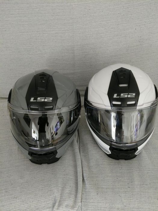 Vendo 2 capacetes LS2 pelo preço de um novo