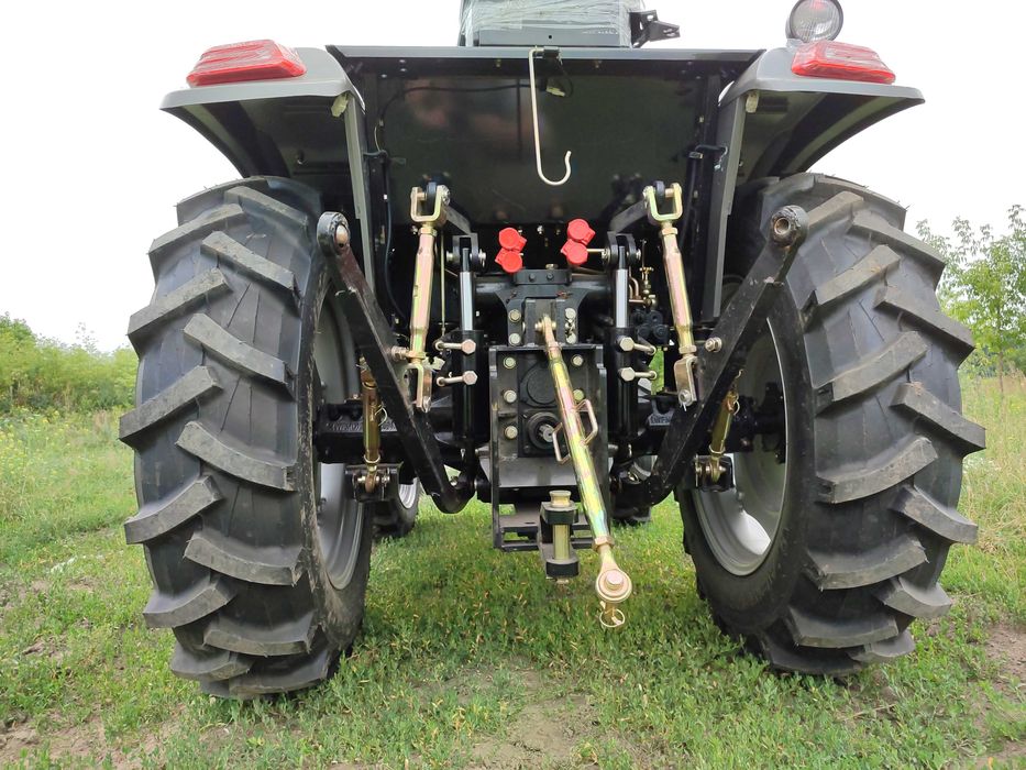 Трактор Скаут ТЕ 504 с ровным полом Доставка бесплатная