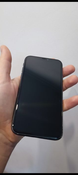 iPhone 11 64GB гарний стан