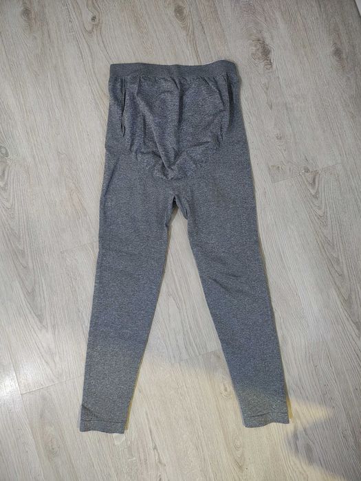 Wygodne leginsy ciążowe