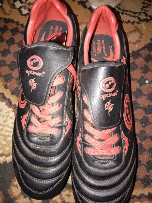 Взуття для футболу