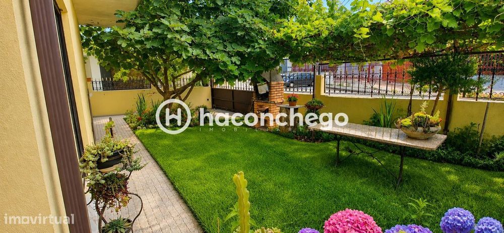 T3 Semi-Detached House for Sale in Arcozelo, Barcelos