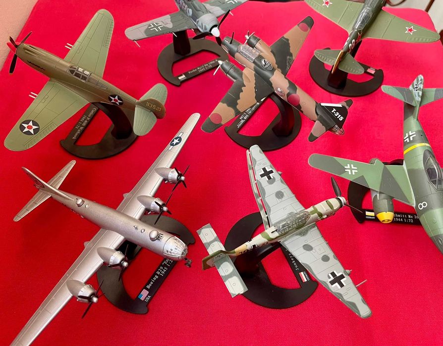 7 miniaturas de aviões da Segunda Guerra Mundial