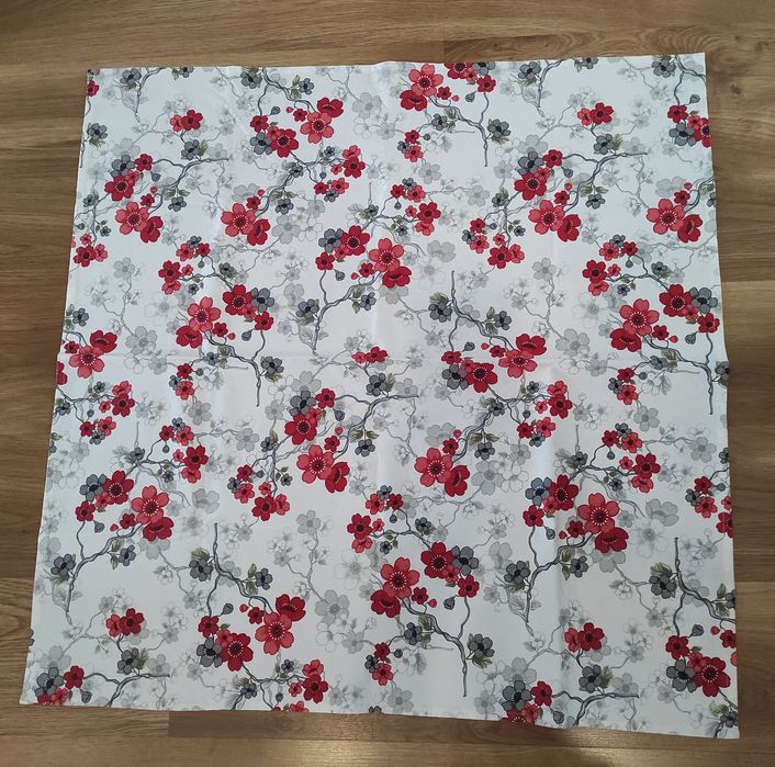 Obrus 90/90 + poszewki 45/45,40/40