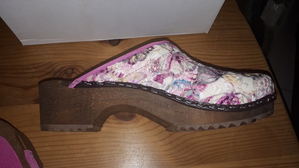 Chodaki lekkie nowe